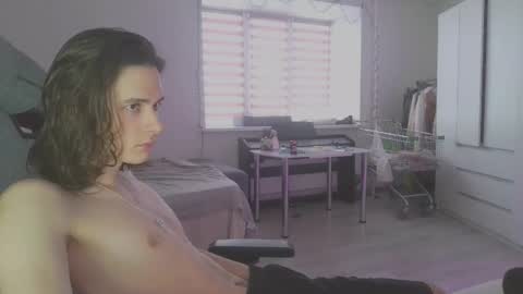 hi  cum in pvt noi extra tip online show from 02/16/25, 12:21