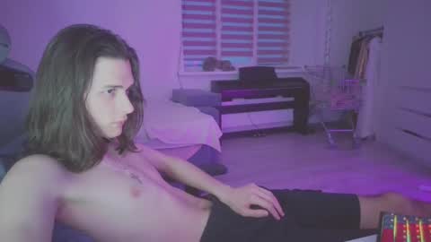 hi  cum in pvt noi extra tip online show from 03/01/25, 02:44