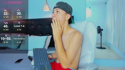 abraham_horny18 online show from 11/05/25, 08:42