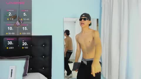 abraham_horny18 online show from 11/15/25, 07:10