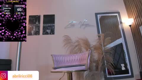Snapshot of abril_ricci chatting on 02/24/25, 06:27 Abril online show from 02/24/25, 06:27