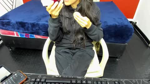 ABRIL online show from 01/09/25, 07:18