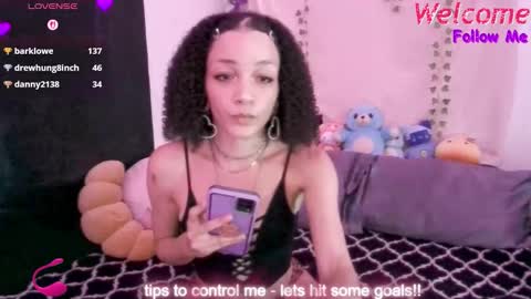 Peach online show from 11/08/25, 12:33