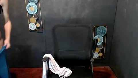 Miss Sophie online show from 10/25/25, 12:23