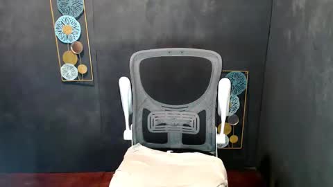 Miss Sophie online show from 11/16/25, 12:33