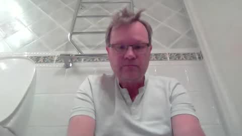 Snapshot of accel4 chatting on 01/12/25, 01:27 accel4 online show from 01/12/25, 01:27