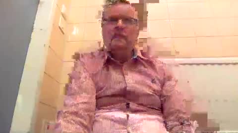 Snapshot of accel4 chatting on 03/03/25, 12:48 accel4 online show from 03/03/25, 12:48