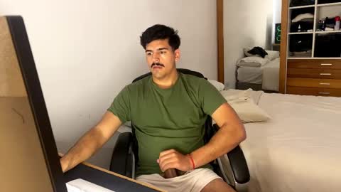 Snapshot of achura03 chatting on 09/12/25, 04:18 achura03 online show from 09/12/25, 04:18