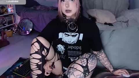 Acid or Iya  vacation November 19 to November 26 online show from 10/18/25, 09:15