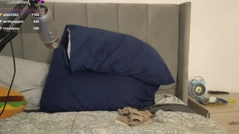 Lana 3 online show from 12/27/24, 12:23