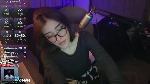 Lana 3 online show from 10/31/25, 06:47