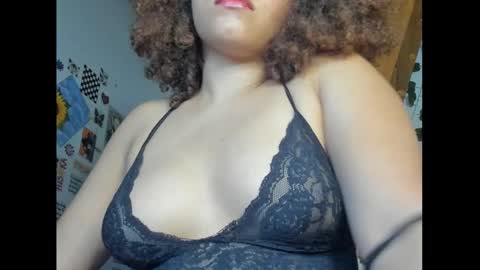 Snapshot of ada_gales_ chatting on 02/09/25, 02:28  Isa  online show from 02/09/25, 02:28