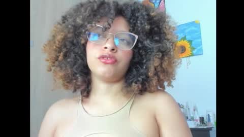 Snapshot of ada_gales_ chatting on 09/24/25, 04:38  Isa  online show from 09/24/25, 04:38