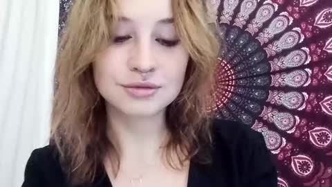 Snapshot of adalyndirty chatting on 10/10/25, 05:28 Adalyn online show from 10/10/25, 05:28