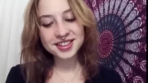 Snapshot of adalyndirty chatting on 10/10/25, 06:18 Adalyn online show from 10/10/25, 06:18