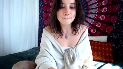 Snapshot of adalyndirty chatting on 10/21/25, 12:17 Adalyn online show from 10/21/25, 12:17