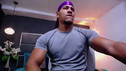 adam_fit19cm online show from 09/10/25, 02:28