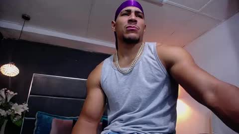 adam_fit19cm online show from 09/12/25, 02:28