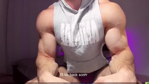 Snapshot of adam_muscle_ chatting on 09/11/25, 09:26 Adam online show from 09/11/25, 09:26