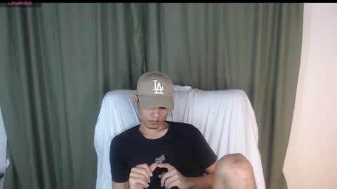 Snapshot of adam_sinclair chatting on 11/04/25, 04:11 adam_sinclair online show from 11/04/25, 04:11