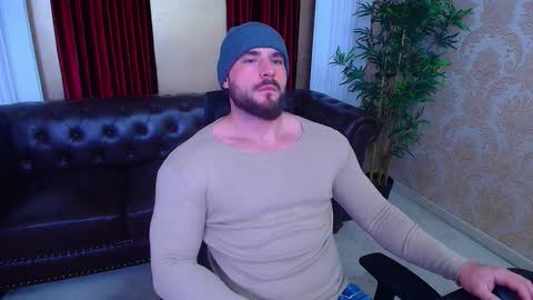 Snapshot of adamjameson chatting on 11/04/25, 06:01 AdamJameson online show from 11/04/25, 06:01