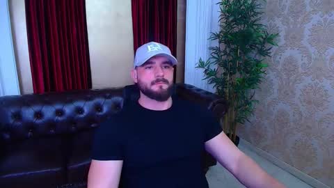 Snapshot of adamjameson chatting on 11/12/25, 06:03 AdamJameson online show from 11/12/25, 06:03