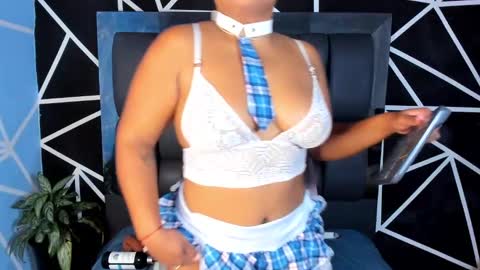 Cloe Adams  online show from 03/04/25, 10:13