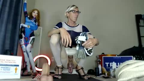 Snapshot of adamseve777 chatting on 02/01/25, 12:18 TaylorSexbot online show from 02/01/25, 12:18