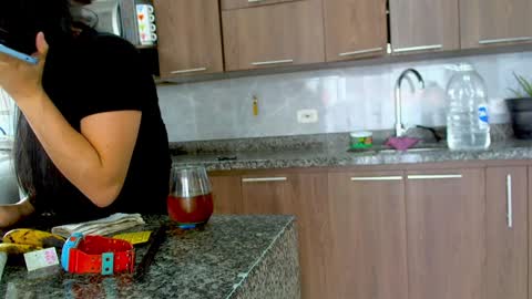 Snapshot of adan_eva960 chatting on 01/28/25, 06:39 eva online show from 01/28/25, 06:39