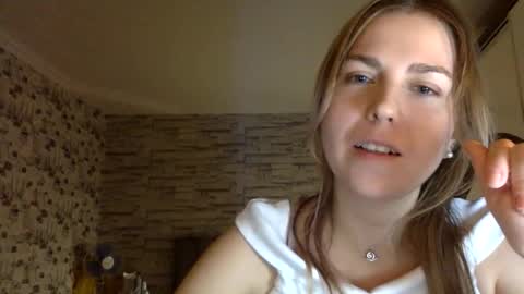 Snapshot of addicta_vera chatting on 10/22/25, 05:34 addicta_vera online show from 10/22/25, 05:34