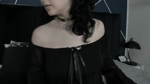 Snapshot of adeelinee chatting on 02/20/25, 07:41 Ade online show from 02/20/25, 07:41
