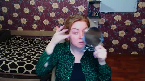 Snapshot of adel_redhead_ chatting on 02/23/25, 05:18 Adel online show from 02/23/25, 05:18