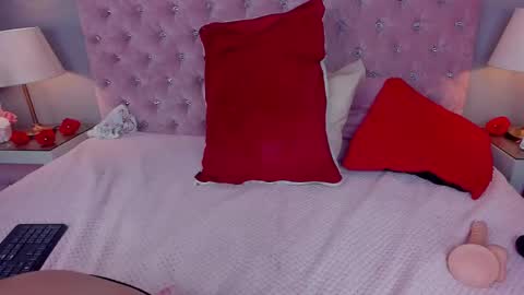 Snapshot of adelainebest chatting on 02/26/25, 04:45 Adelaine online show from 02/26/25, 04:45