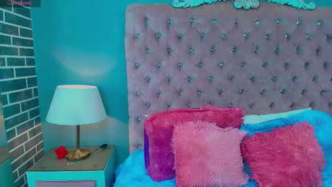 Snapshot of adelainebest chatting on 09/14/25, 03:05 Adelaine online show from 09/14/25, 03:05