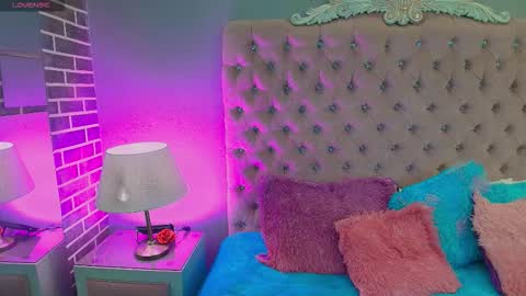 Snapshot of adelainebest chatting on 09/16/25, 07:04 Adelaine online show from 09/16/25, 07:04