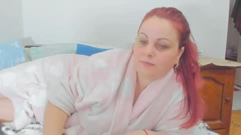 Snapshot of adelamilfsexy chatting on 02/23/25, 02:57 izabellamilf online show from 02/23/25, 02:57
