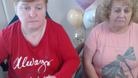 Snapshot of adelandsofia chatting on 10/20/25, 10:16 AdelAndSofia online show from 10/20/25, 10:16