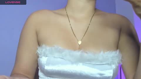 Snapshot of adelefoxx chatting on 12/07/24, 12:35 AdeleFoxx online show from 12/07/24, 12:35