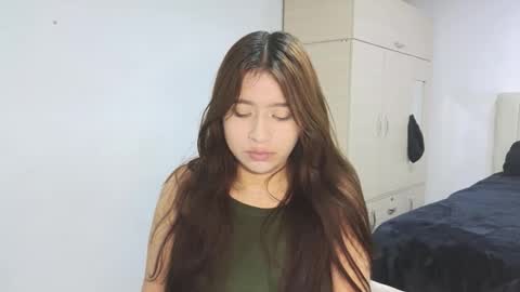 adellein foxx online show from 10/28/25, 01:20