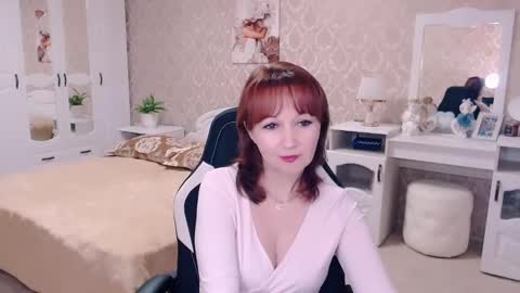 Snapshot of adelemoran chatting on 12/15/24, 10:47 AdeleMoran online show from 12/15/24, 10:47