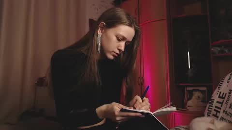 Snapshot of adelin_maxwell chatting on 03/09/25, 02:21 Lina online show from 03/09/25, 02:21