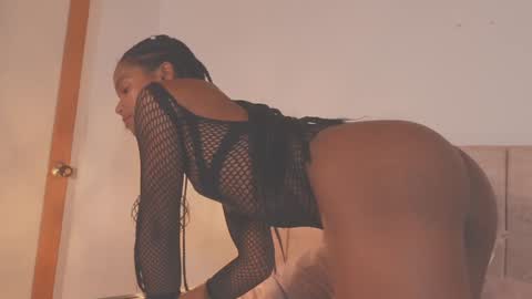 Snapshot of adelyn_x chatting on 02/01/25, 08:08 instragram adelyn 111 online show from 02/01/25, 08:08