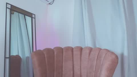 Snapshot of adelyn_x chatting on 03/06/25, 04:52 instragram adelyn 111 online show from 03/06/25, 04:52
