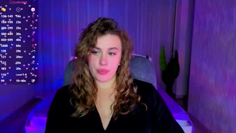 Snapshot of adelynnn chatting on 09/26/25, 09:41 Ada online show from 09/26/25, 09:41