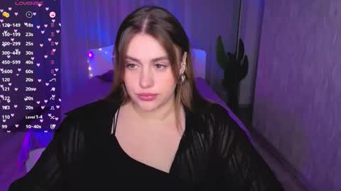 Snapshot of adelynnn chatting on 10/10/25, 04:17 Ada online show from 10/10/25, 04:17