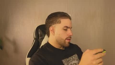 Ades online show from 11/09/25, 12:25