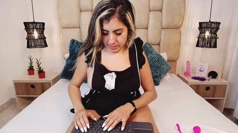 Snapshot of adharasmithh chatting on 01/20/25, 09:32 AdharaSmithh online show from 01/20/25, 09:32