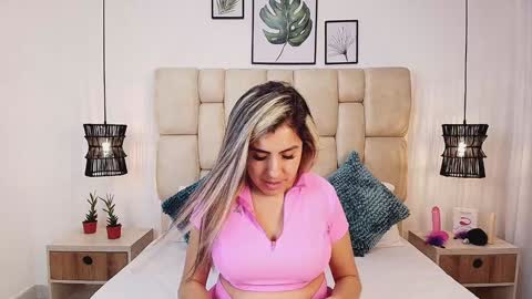 Snapshot of adharasmithh chatting on 01/23/25, 10:22 AdharaSmithh online show from 01/23/25, 10:22