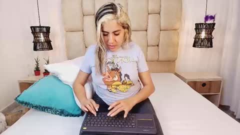 Snapshot of adharasmithh chatting on 02/11/25, 10:07 AdharaSmithh online show from 02/11/25, 10:07