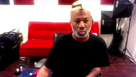 Snapshot of adick_ting chatting on 02/22/25, 06:52 adick_ting online show from 02/22/25, 06:52